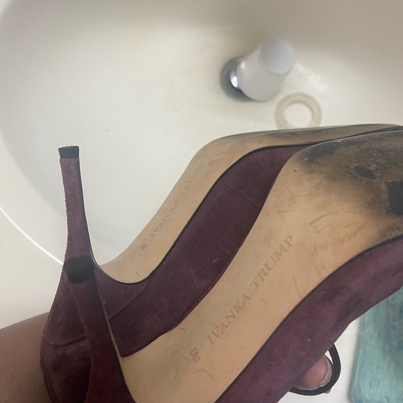 Ivanka Trump Suede Pump - Picture 6 of 6